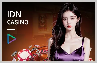 Người chơi Blackjack tại bàn với các quân bài